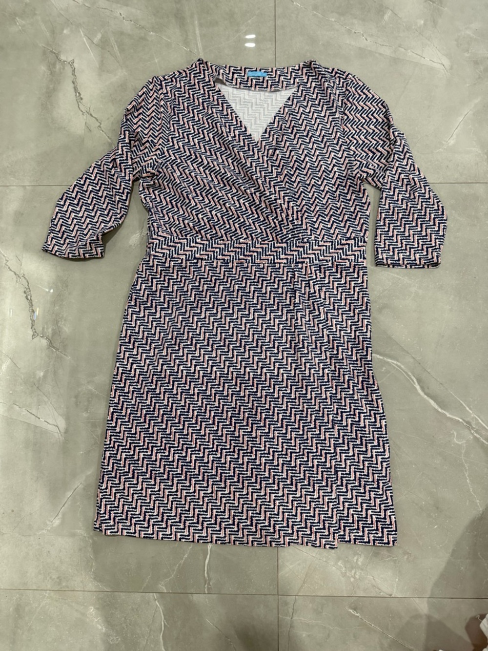 J McLaughlin XL Patterned V-Neck Wrap Dress in Navy and Pink
